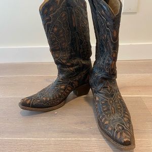 Handcrafted Corral Vintage cowboy boots